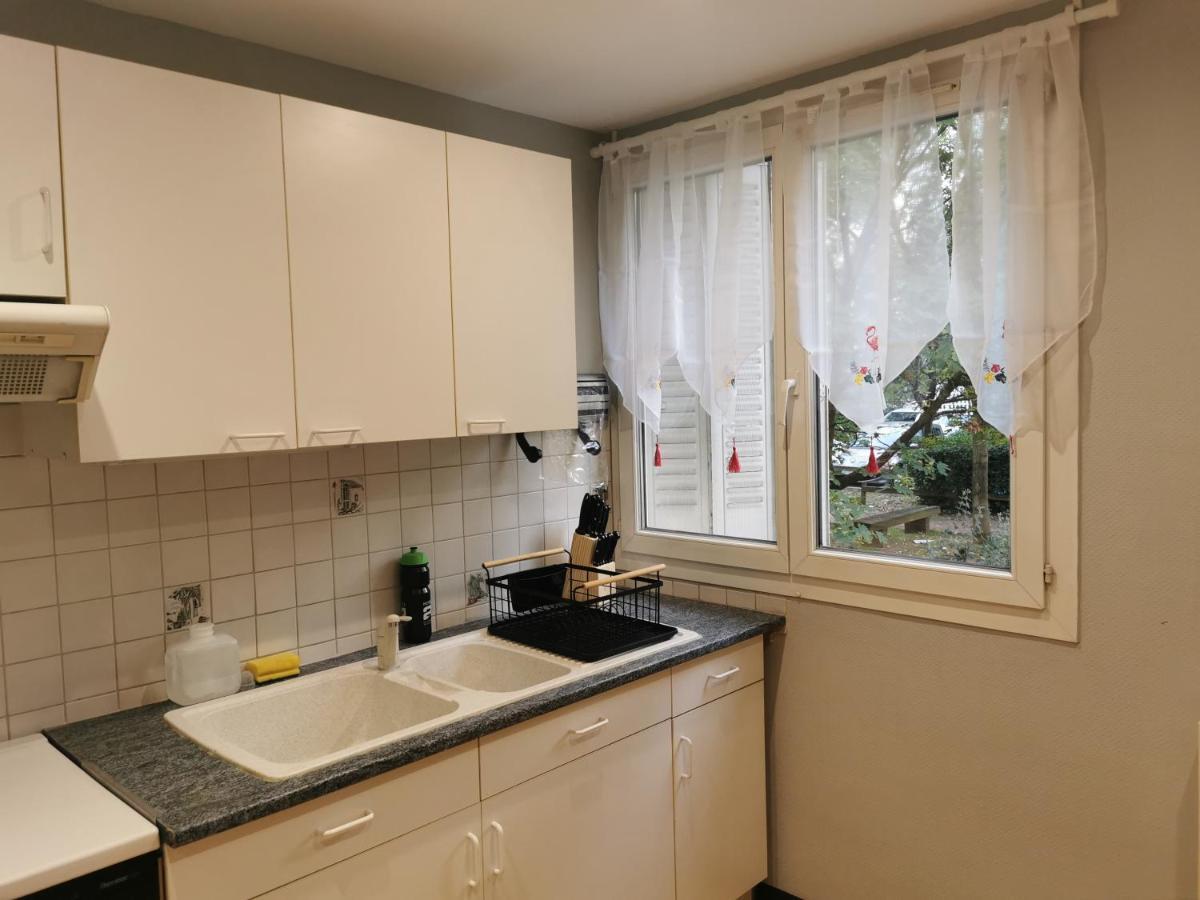 Appartement Meubles A Villeurbanne Lyon Екстериор снимка